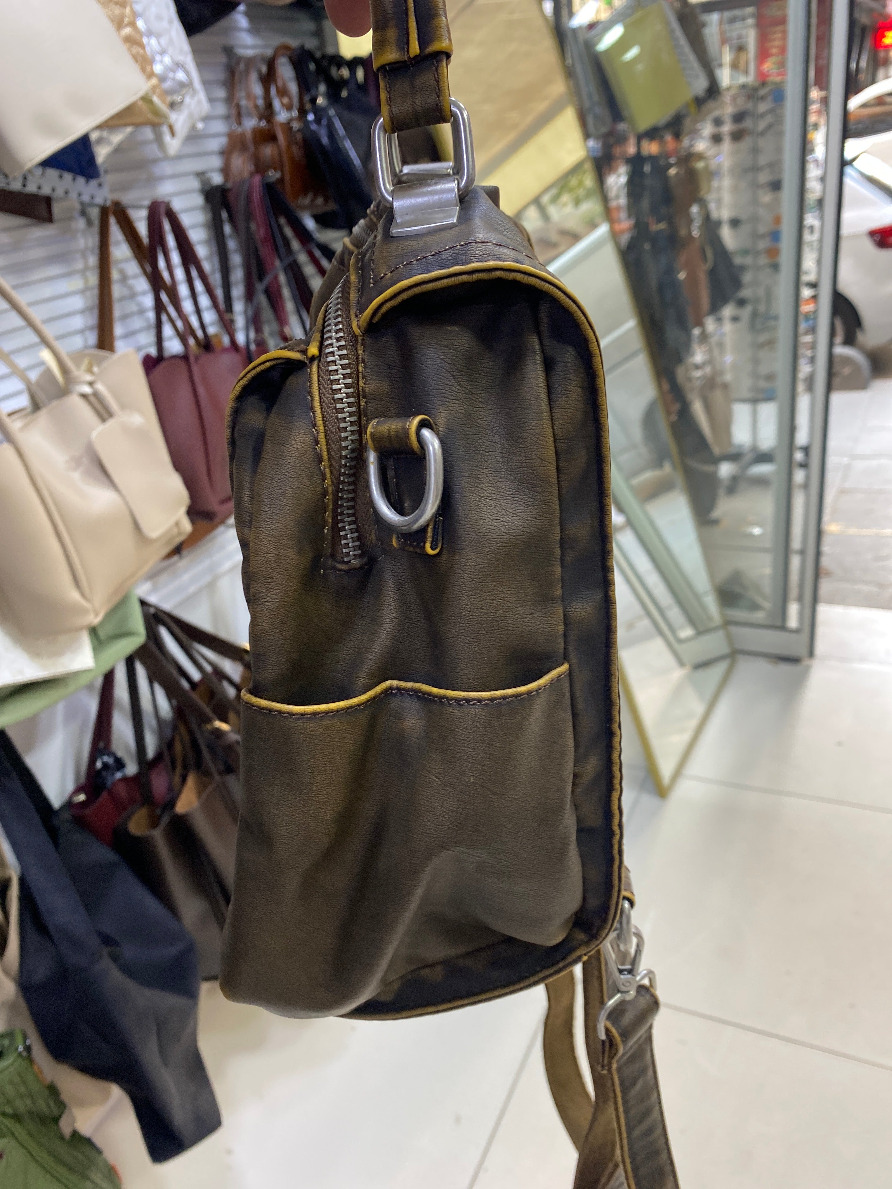 Hafif Çok Gözlü Yumuşak eskitme sırt ve çapraz askılı retro detaylı kavi-1027