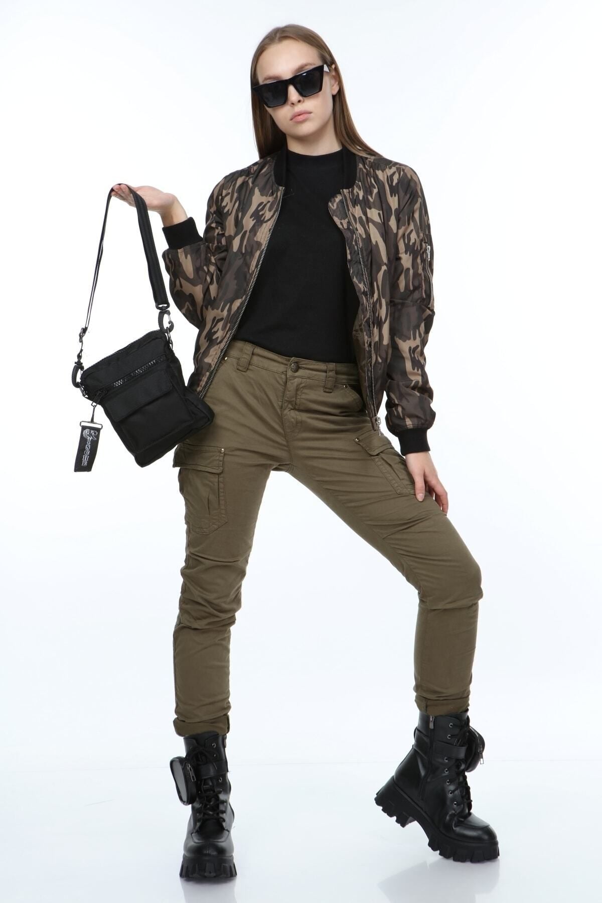Unisex Siyah Spor Askılı Omuz Çantası - Görsel 9