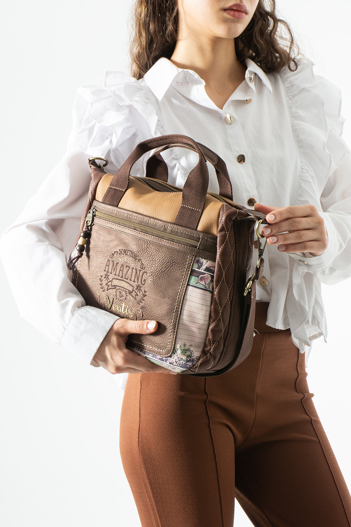571-21D ventis model retro tarz çok bölmeli nakışlı el omuz çapraz model çantası