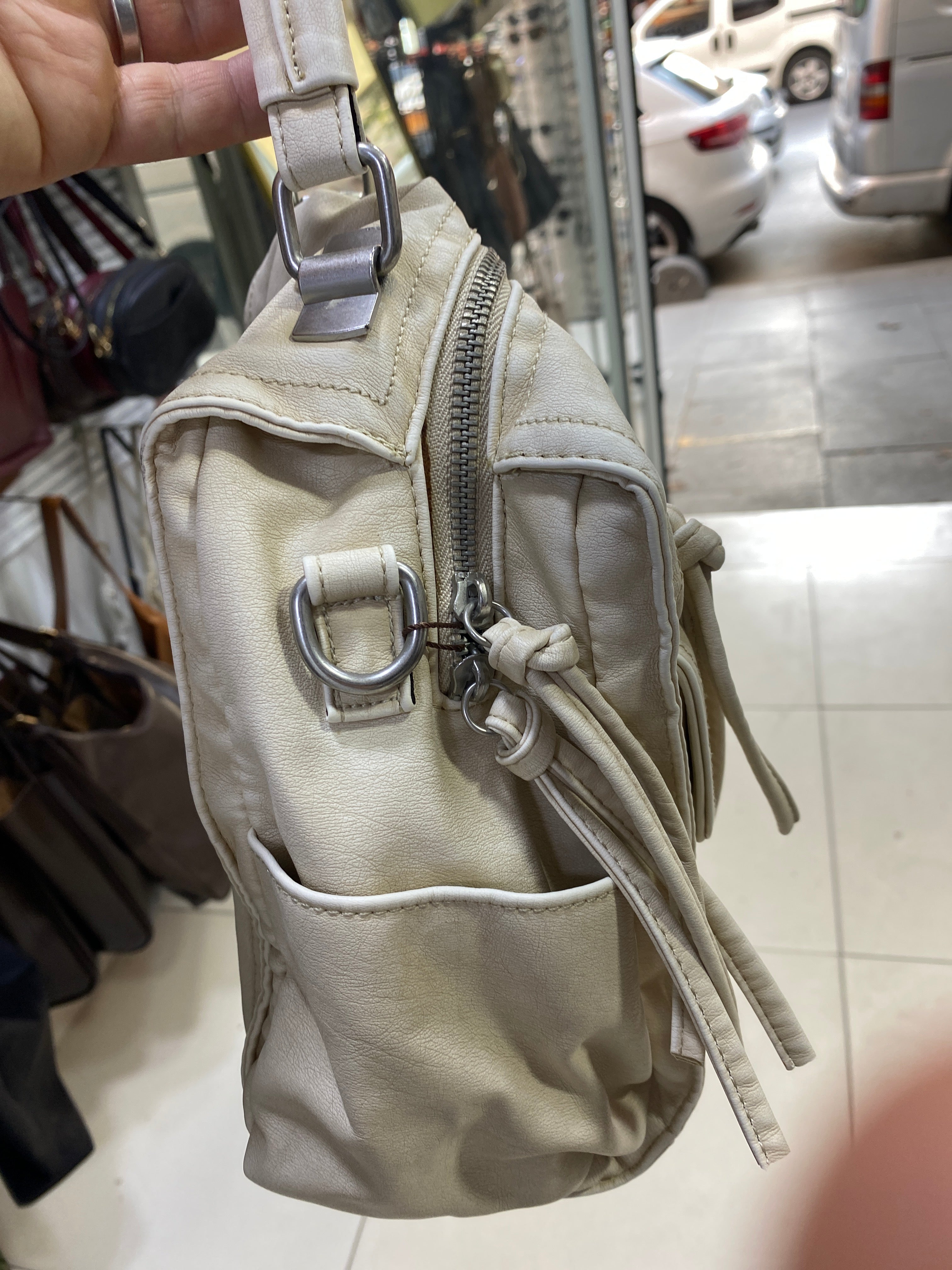 Hafif Çok Gözlü Yumuşak eskitme sırt ve çapraz askılı retro detaylı kavi-1027
