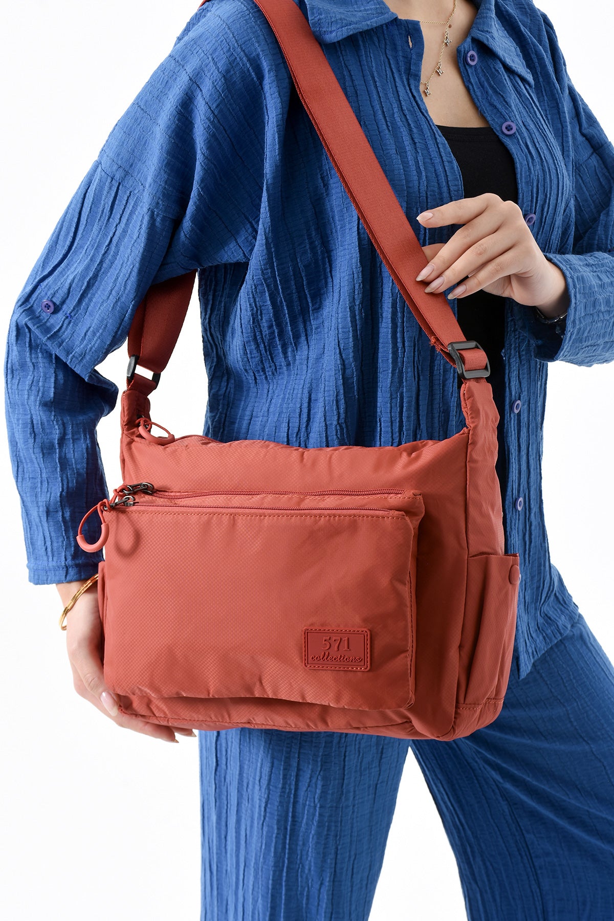 Ultra Hafif Su Geçirmez Çok Cepli Omuz Çantası (Model: 571-9J)