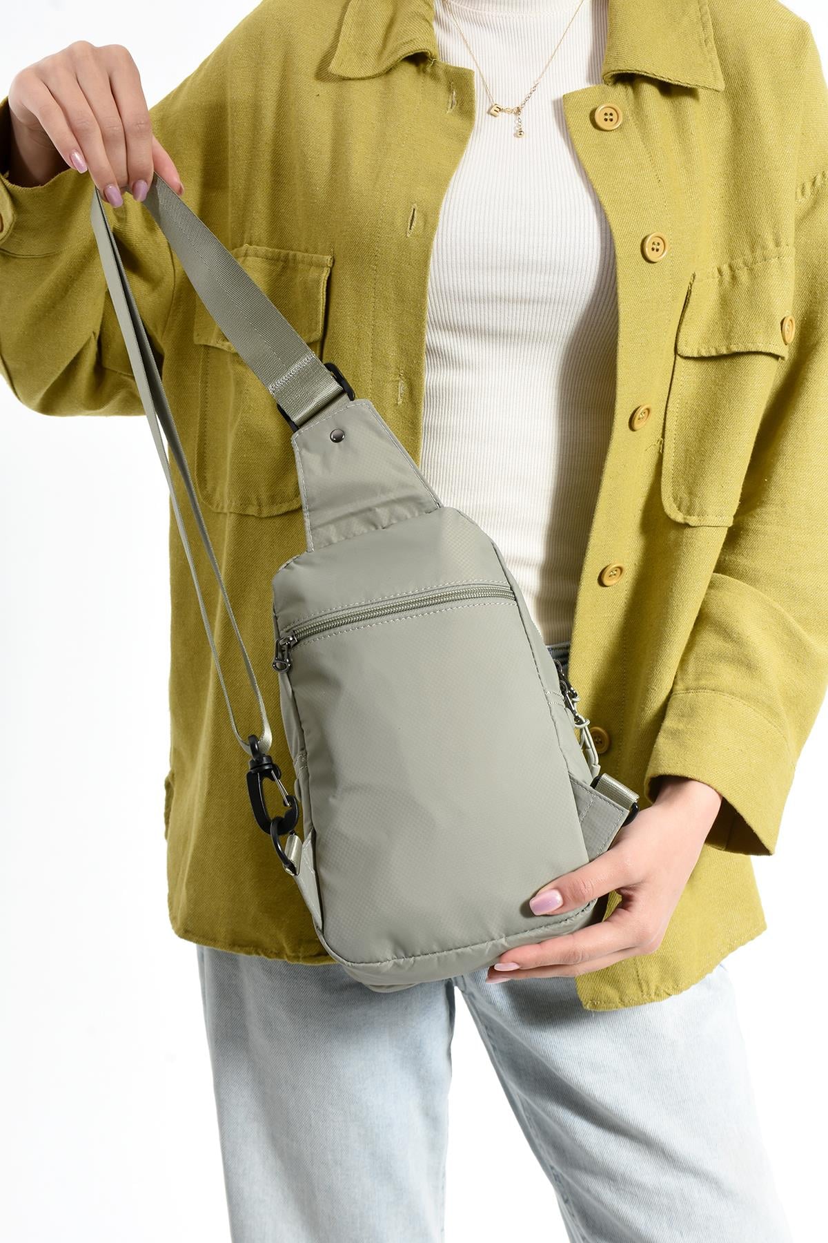 Üç Bölmeli Unisex Bodybag Vizon detay 2