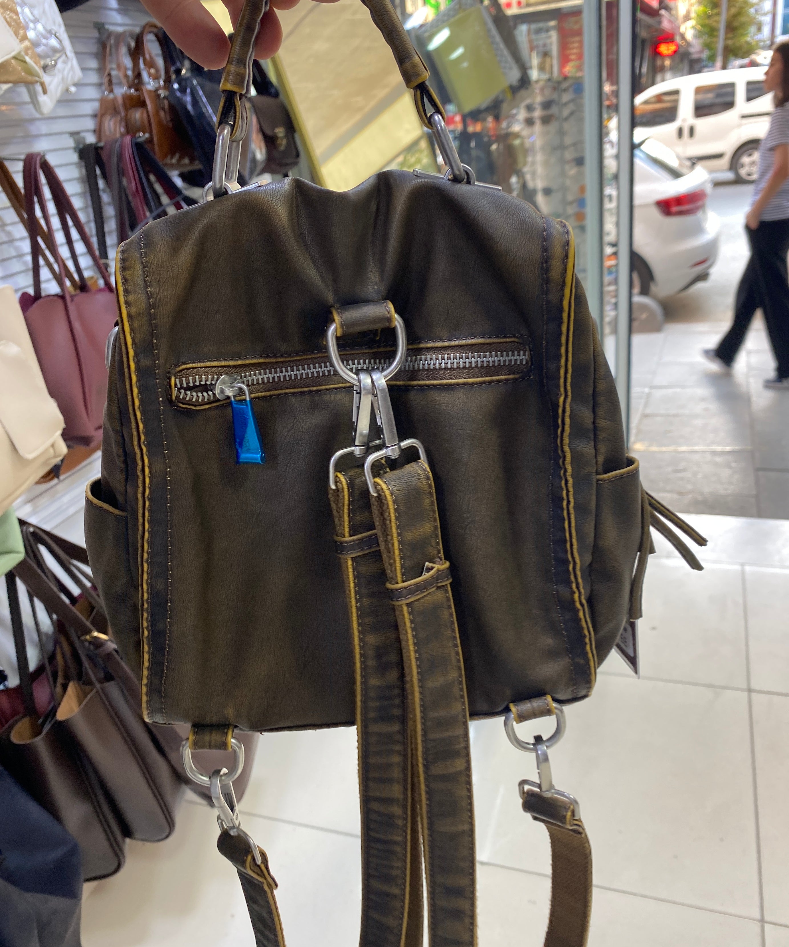 Hafif Çok Gözlü Yumuşak  eskitme sırt ve  çapraz askılı retro detaylı kavi-1027