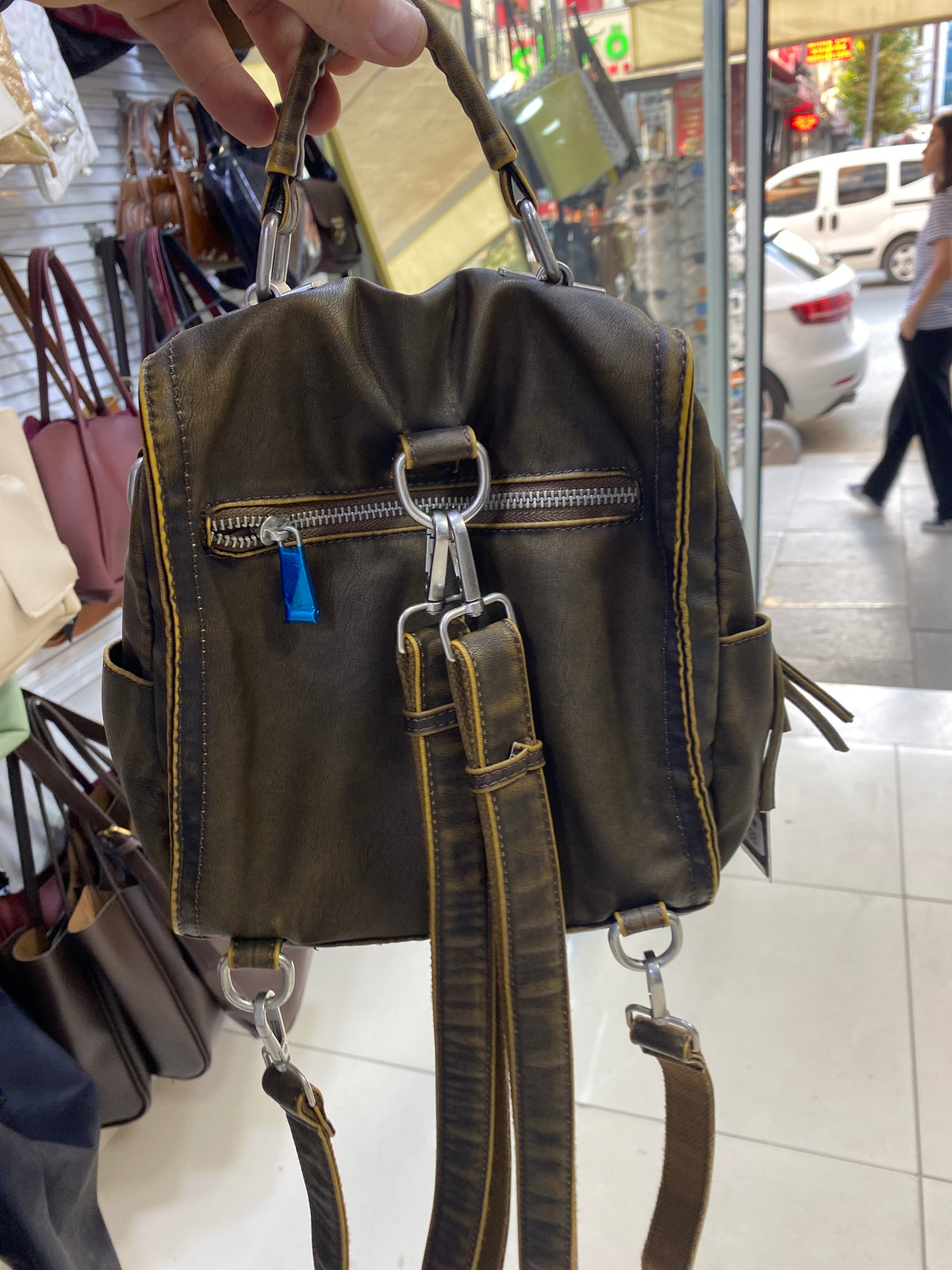 Hafif Çok Gözlü Yumuşak  eskitme sırt ve  çapraz askılı retro detaylı kavi-1027