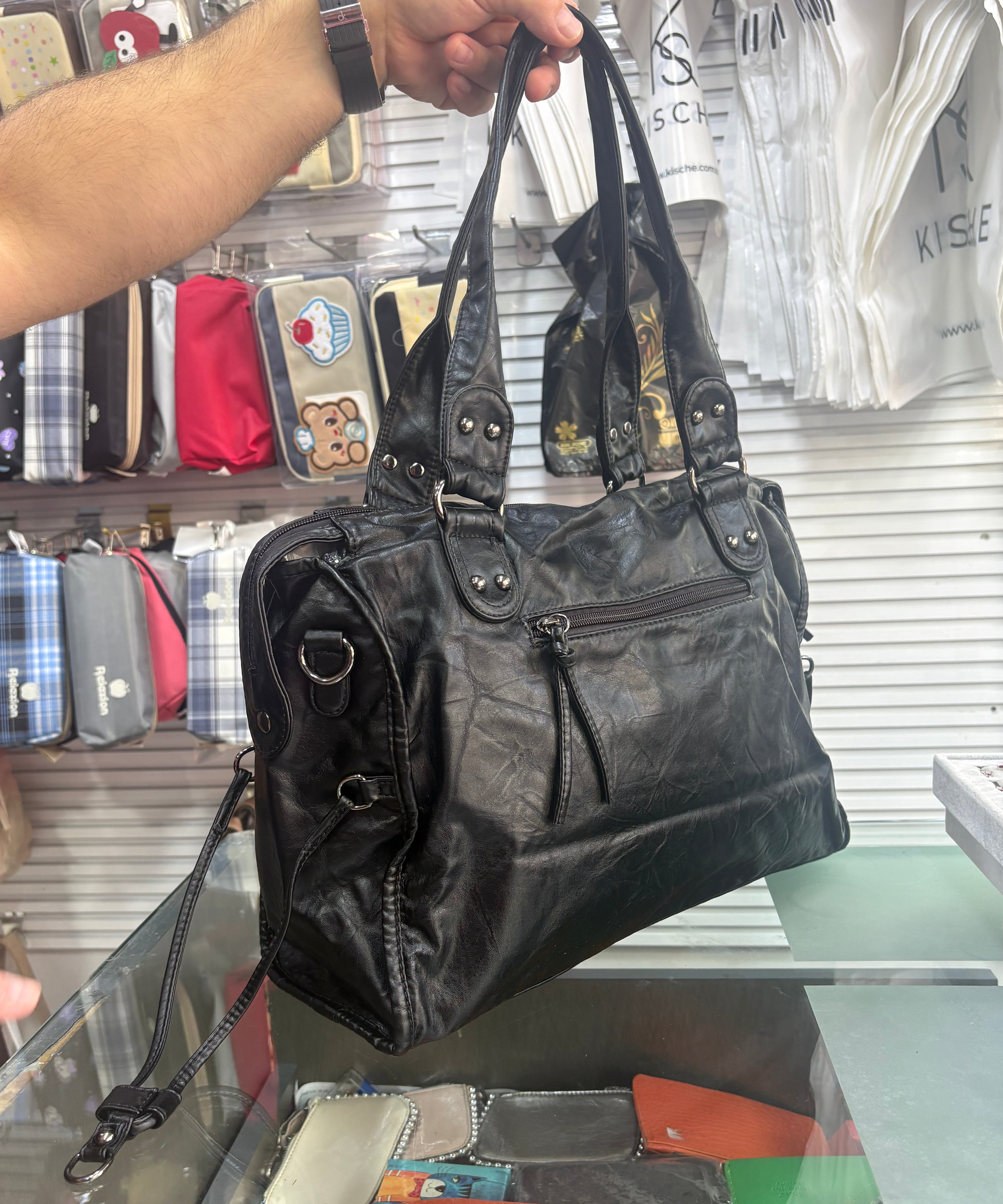 Hafif Çok Gözlü Yumuşak  Yıkama deri çapraz askılı retro kilit detaylı  kavi-8763