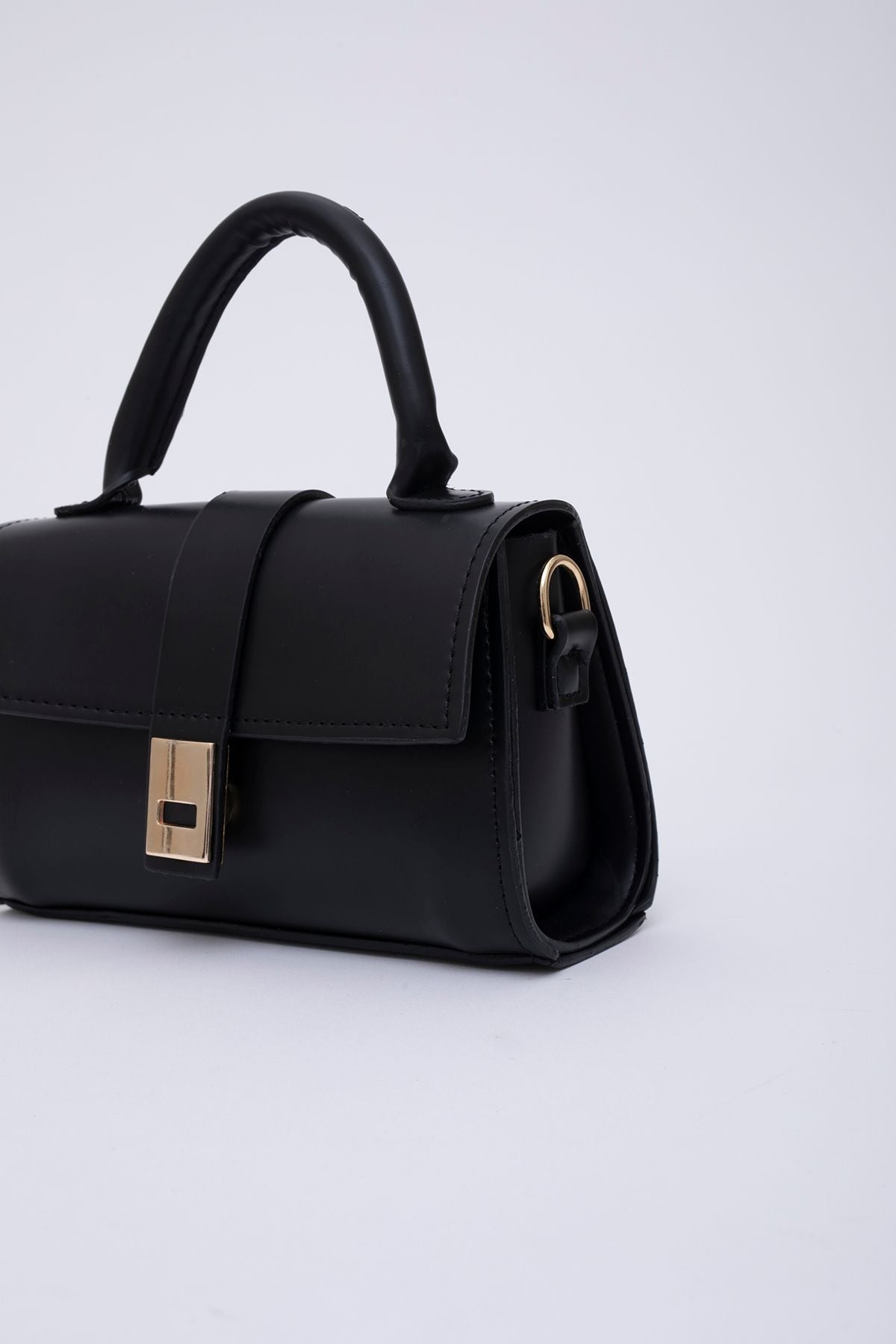 Shk109 Suni Deri Çıtçıtlı Ayarlanabilir Askılı Kadın El, Kol Ve Omuz Çantası U:11 E:19 G:7 cm