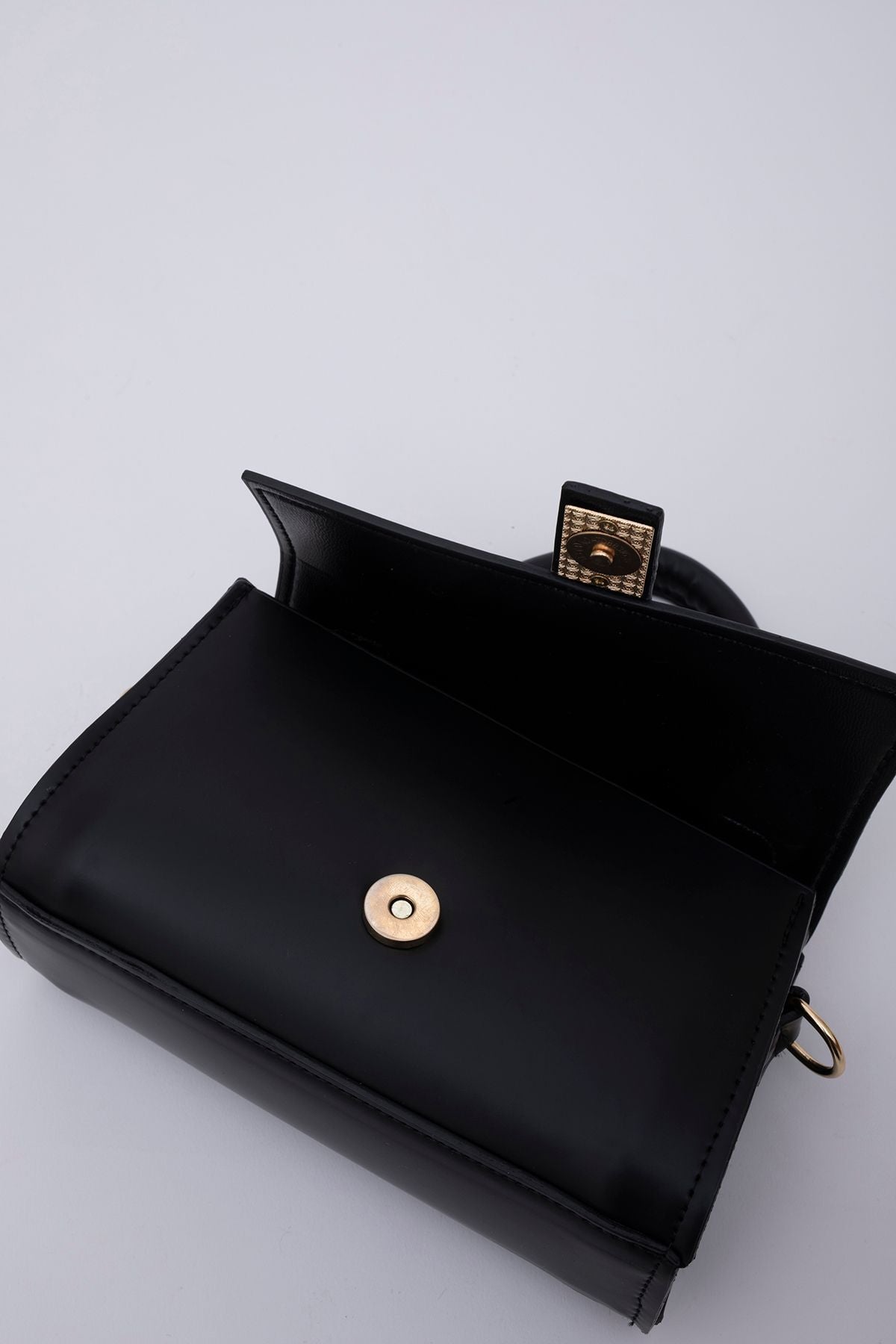 Shk109 Suni Deri Çıtçıtlı Ayarlanabilir Askılı Kadın El, Kol Ve Omuz Çantası U:11 E:19 G:7 cm