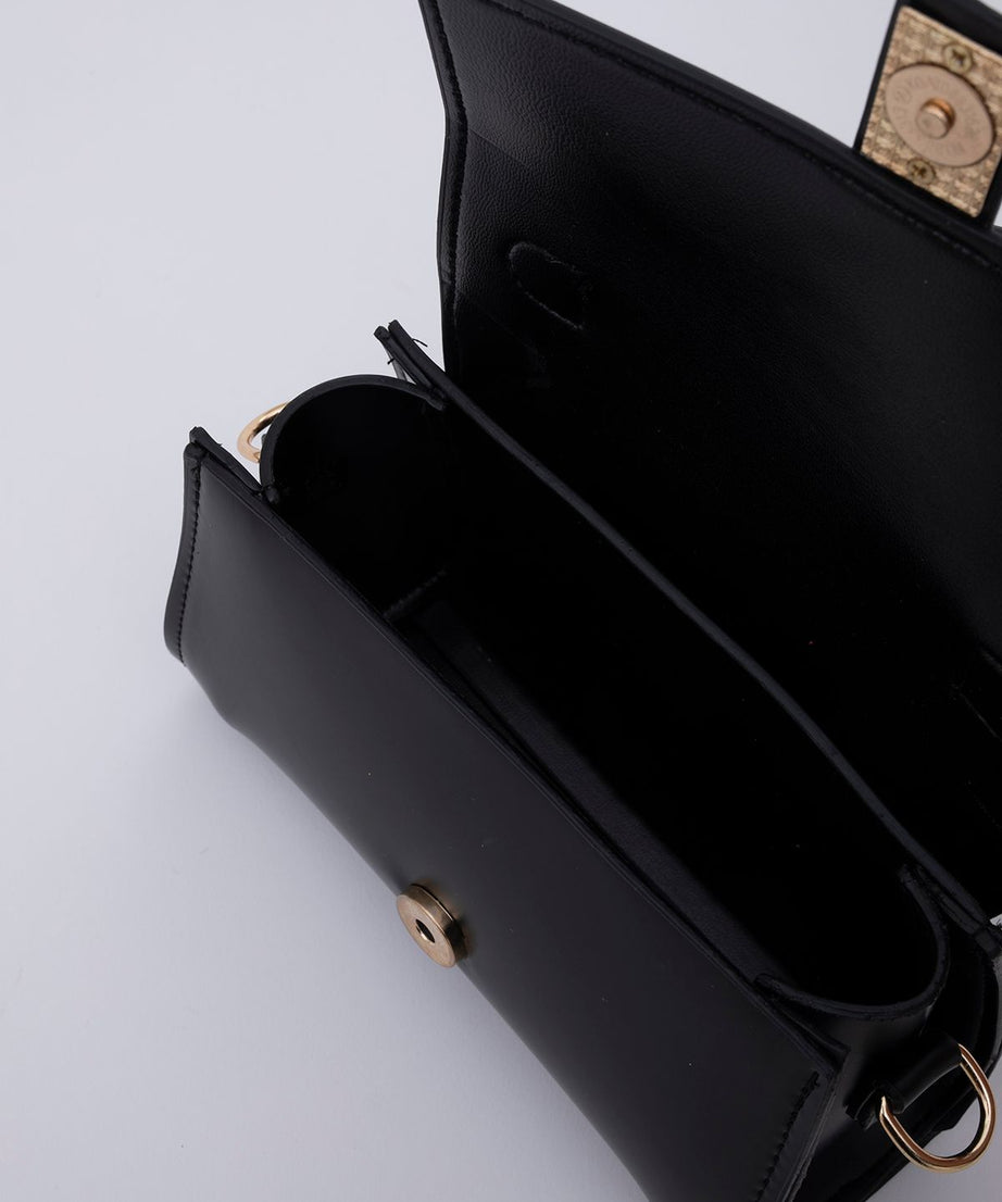 Shk109 Suni Deri Çıtçıtlı Ayarlanabilir Askılı Kadın El, Kol Ve Omuz Çantası U:11 E:19 G:7 cm