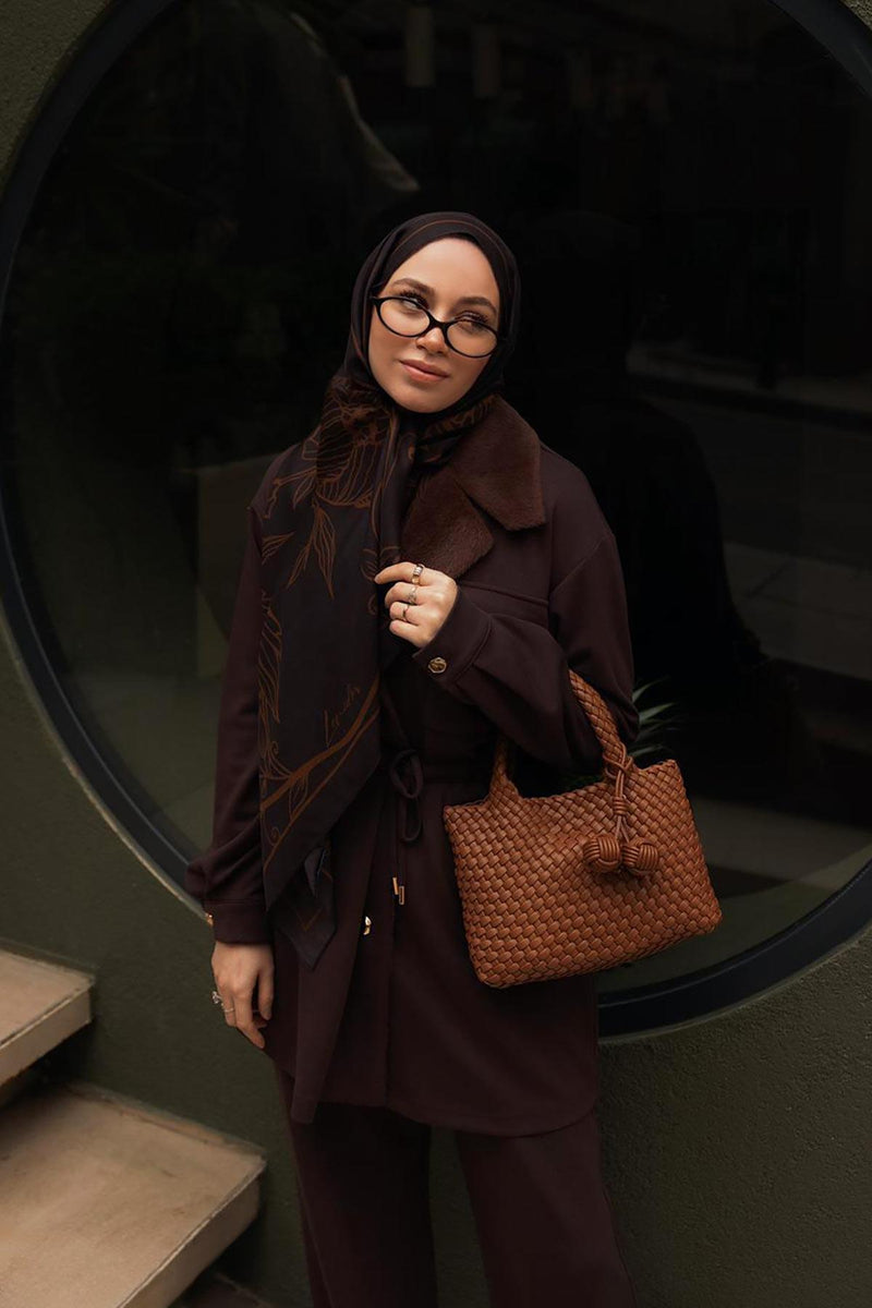 Krem Charmlı Örgü Model El Çantası