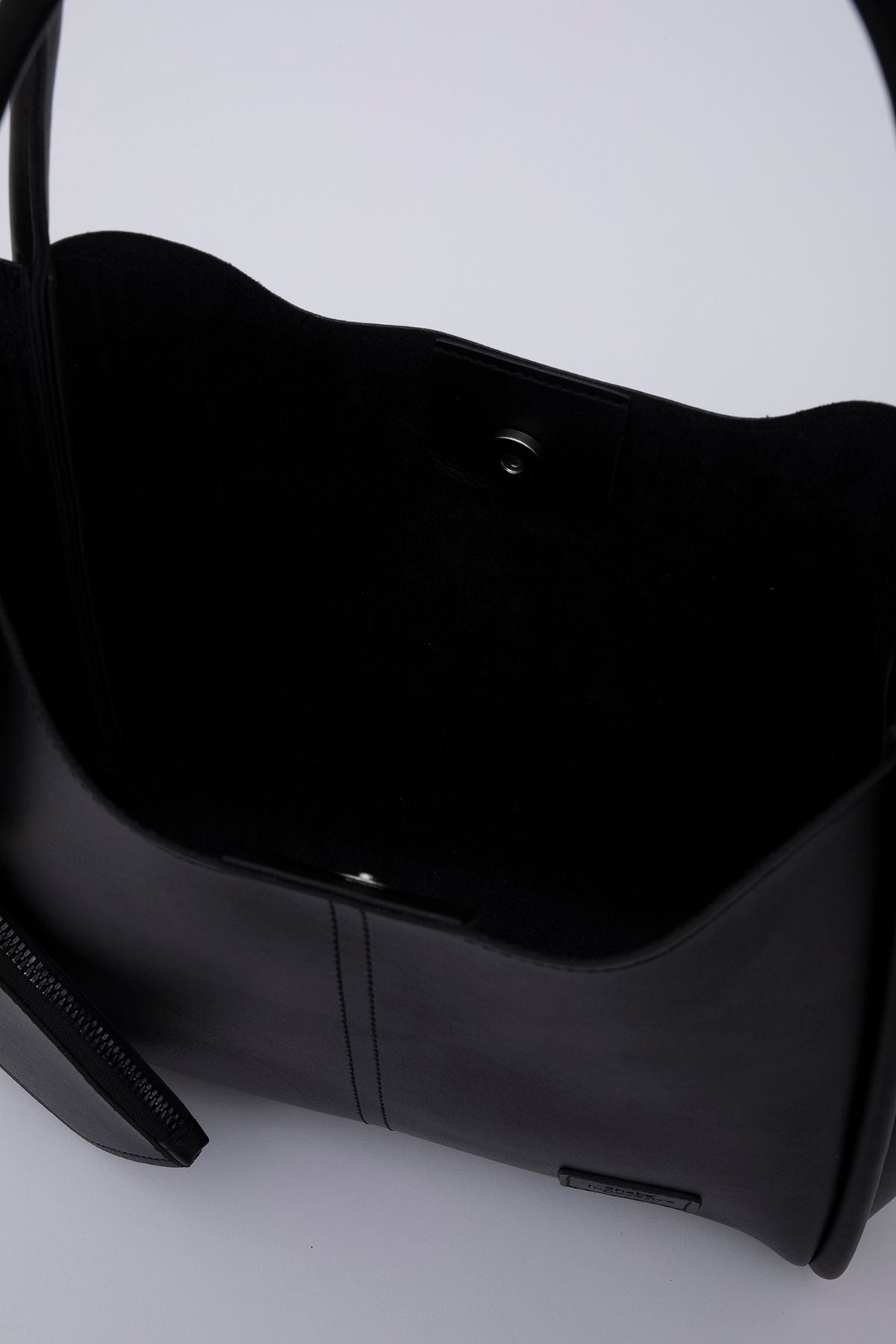 Siyah Shk108 Çıtçıtlı Suni Deri Cüzdanlı Makyaj Çantalı Kadın El ve Omuz Çantası U:25 E:38 G:15 cm