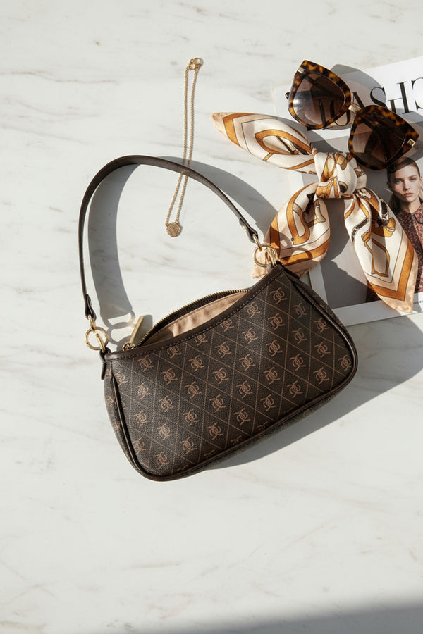 Monogram Baget & Çapraz Çanta – Suni Deri, Metal Aksesuarlar, Kahverengi