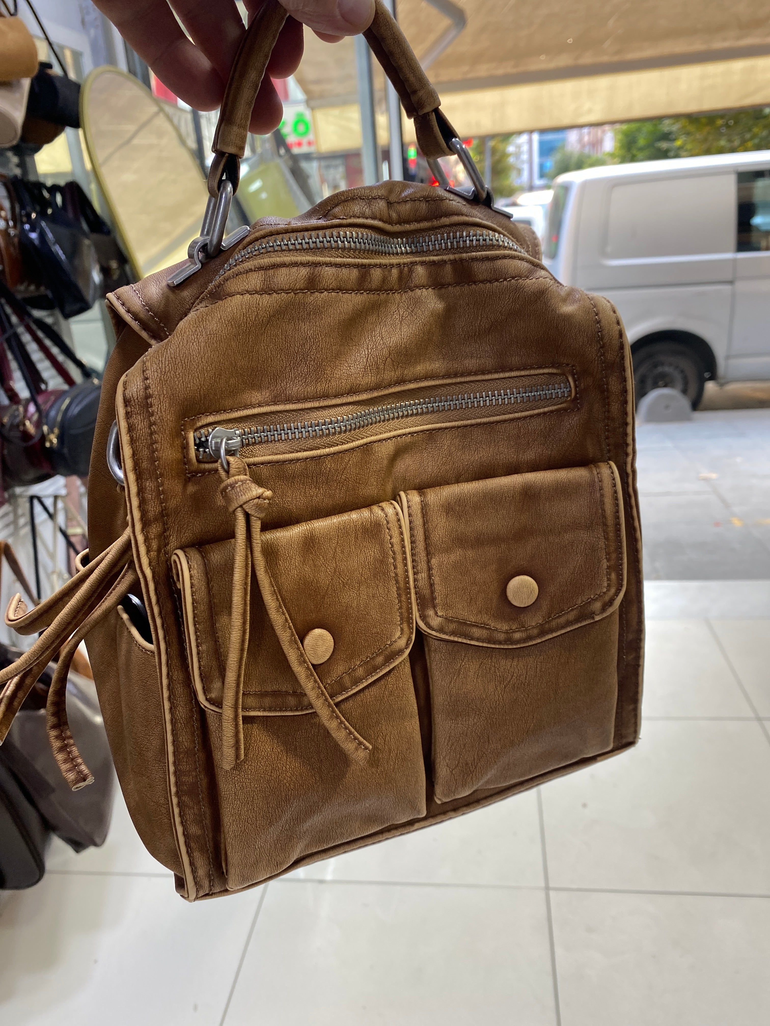 Hafif Çok Gözlü Yumuşak  eskitme sırt ve  çapraz askılı retro detaylı kavi-1027