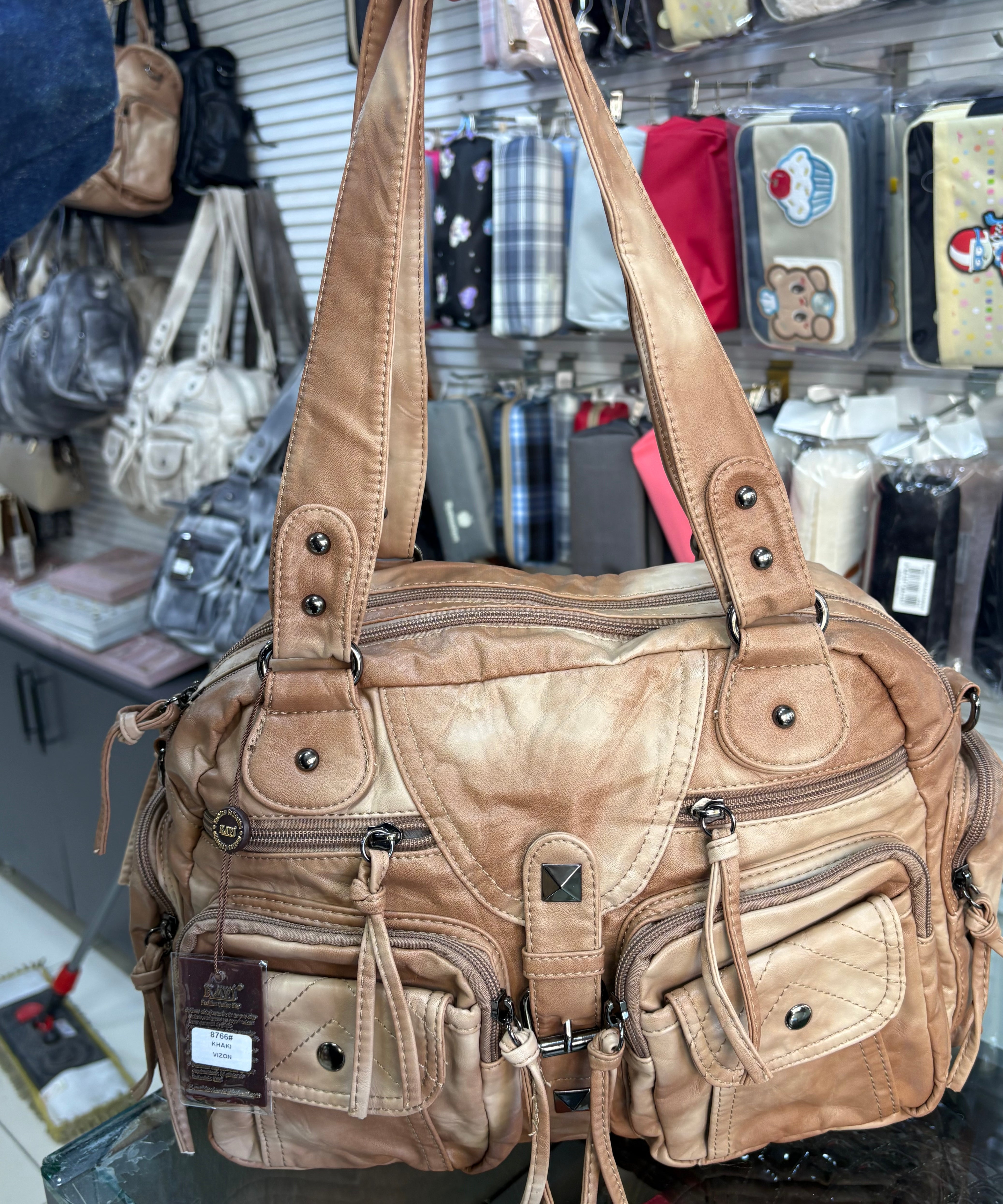 Hafif Çok Gözlü Yumuşak  Yıkama deri çapraz askılı retro kilit detaylı  kavi-8766