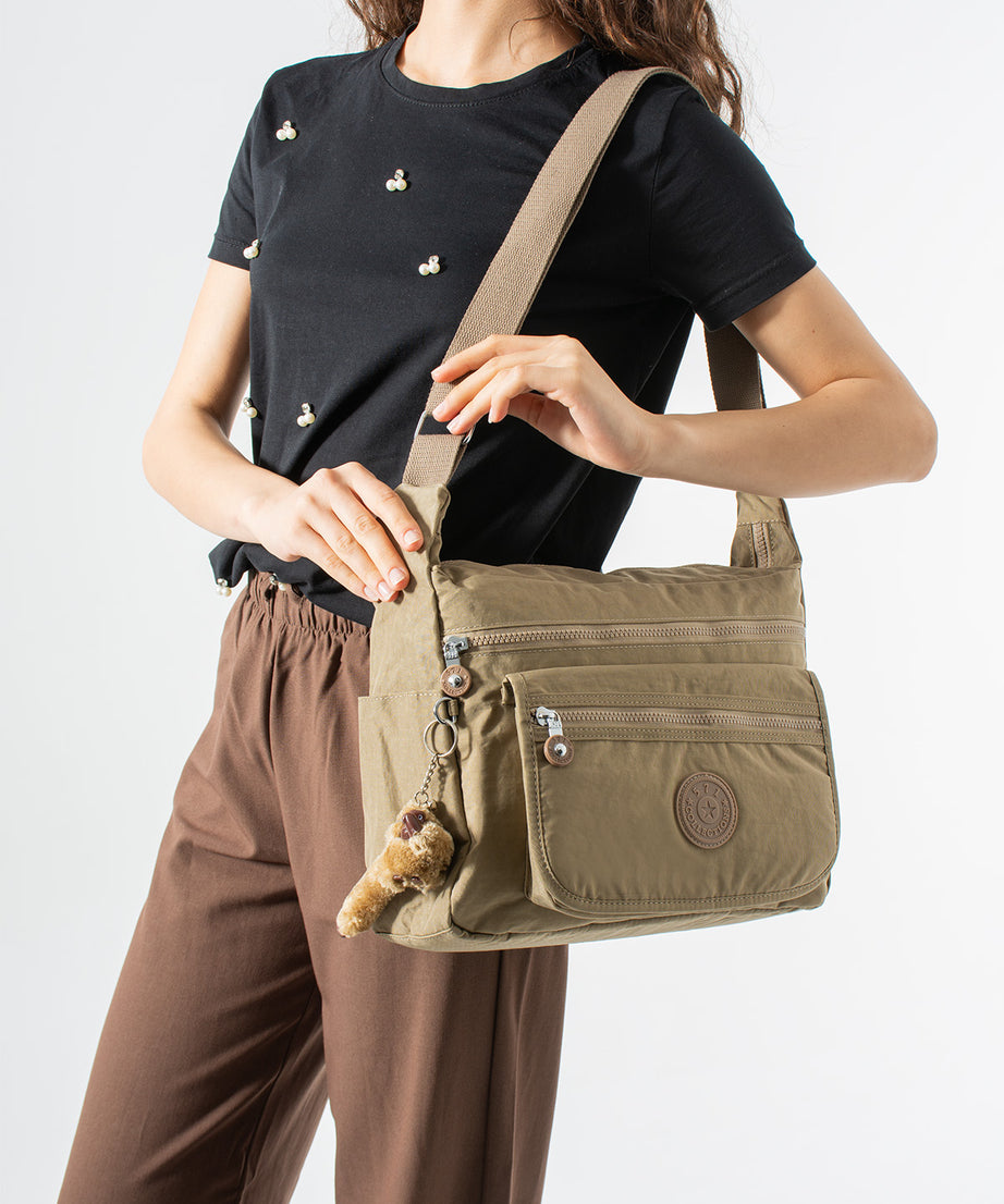 Ultra Hafif Su Geçirmez Çok Cepli Omuz Çantası (Model: 571-6B)