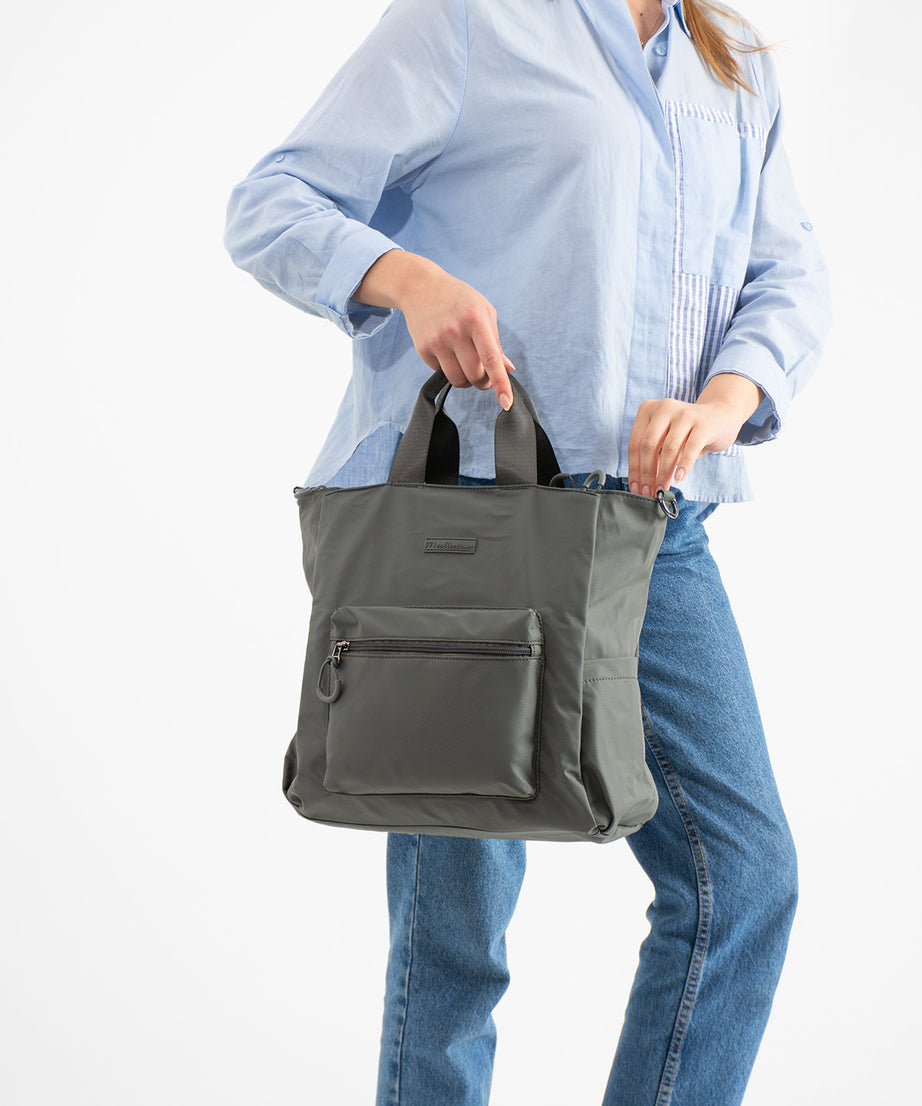 Ultra Hafif Su Geçirmez Çok Cepli Omuz Çantası (Model: 571-9S)