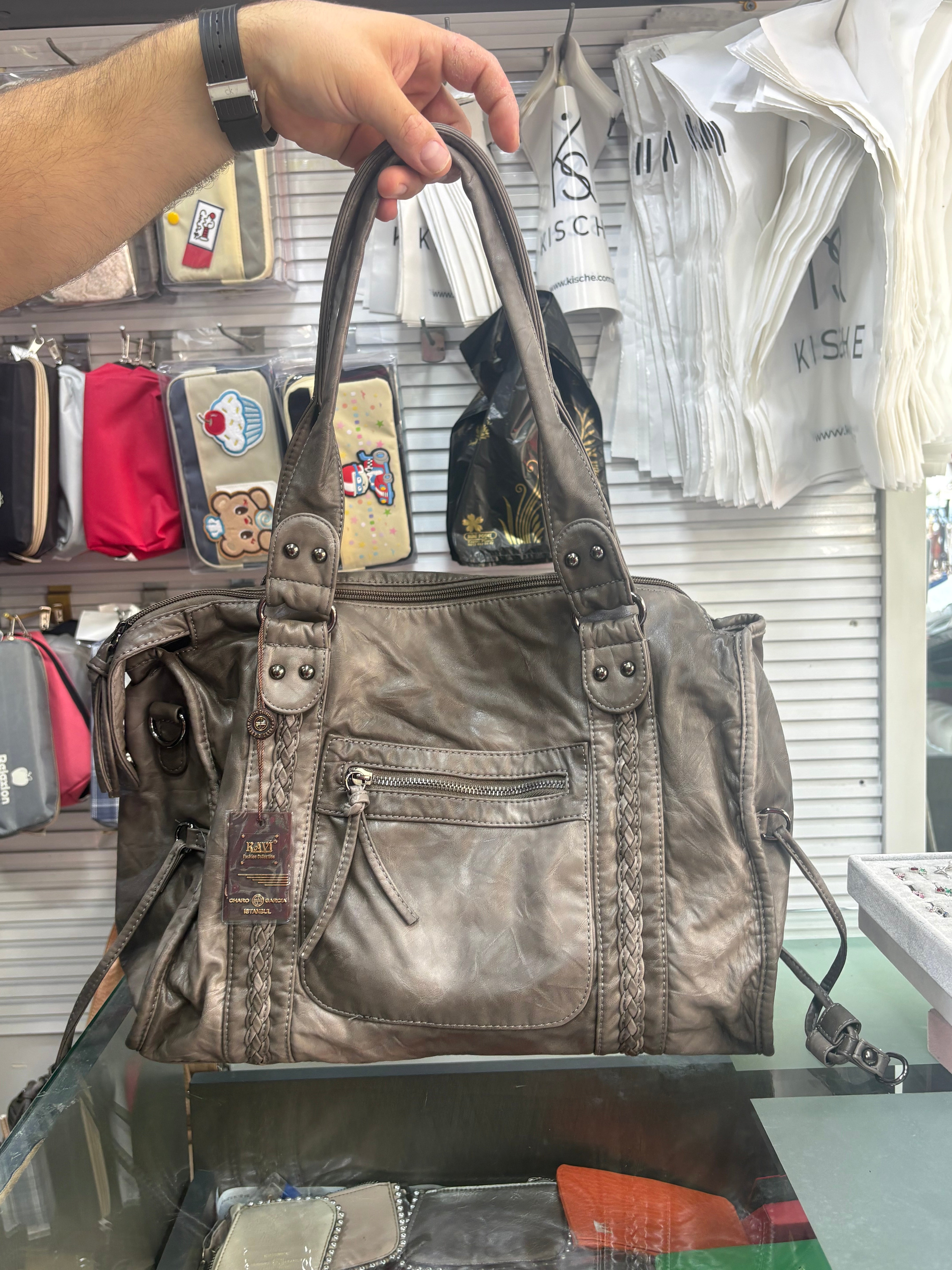 Hafif Çok Gözlü Yumuşak  Yıkama deri çapraz askılı retro kilit detaylı  kavi-8763