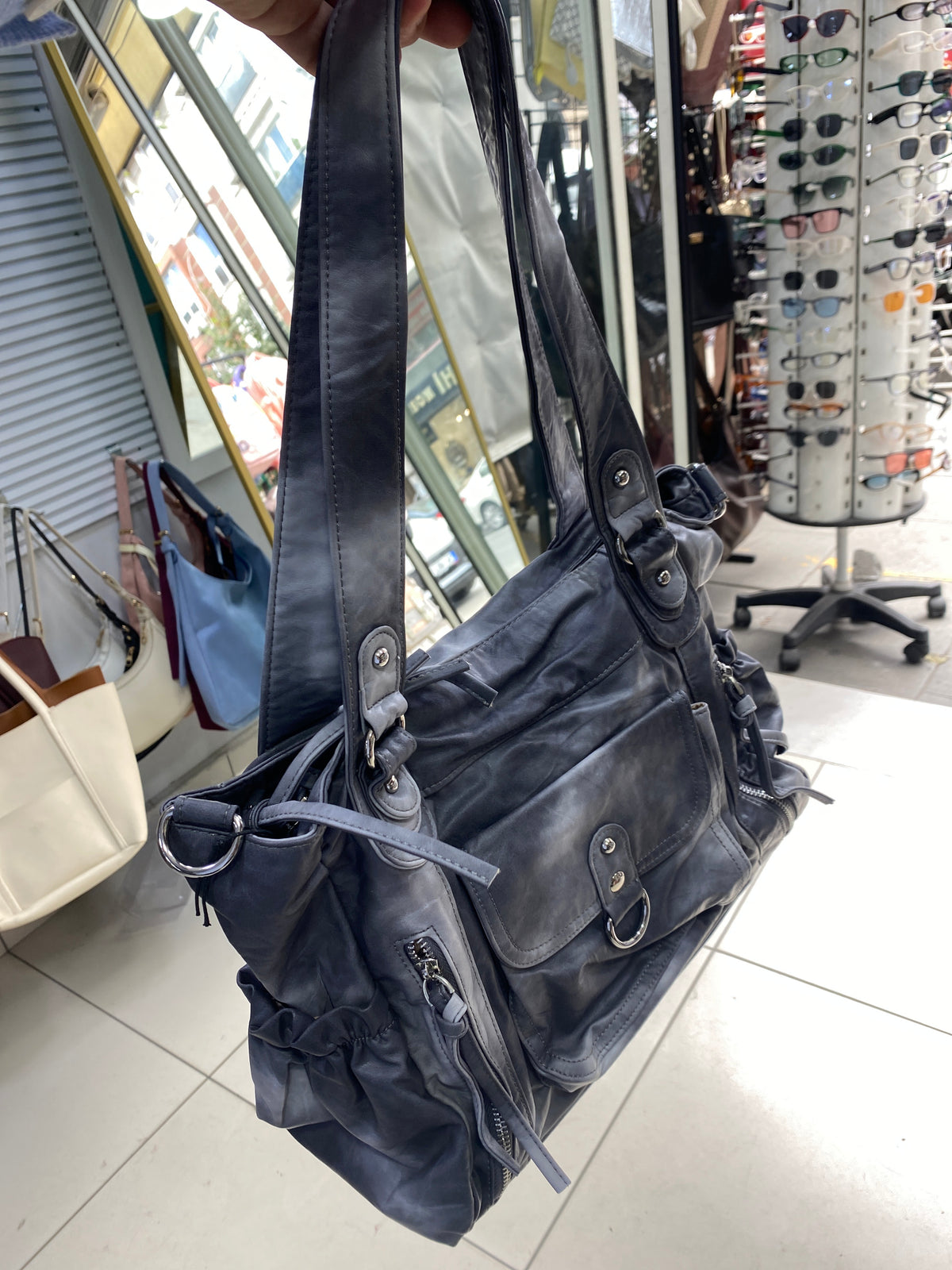 Şık, Modern ve Günlük Kullanım İçin İdeal angel retro Tarz ccs-18382