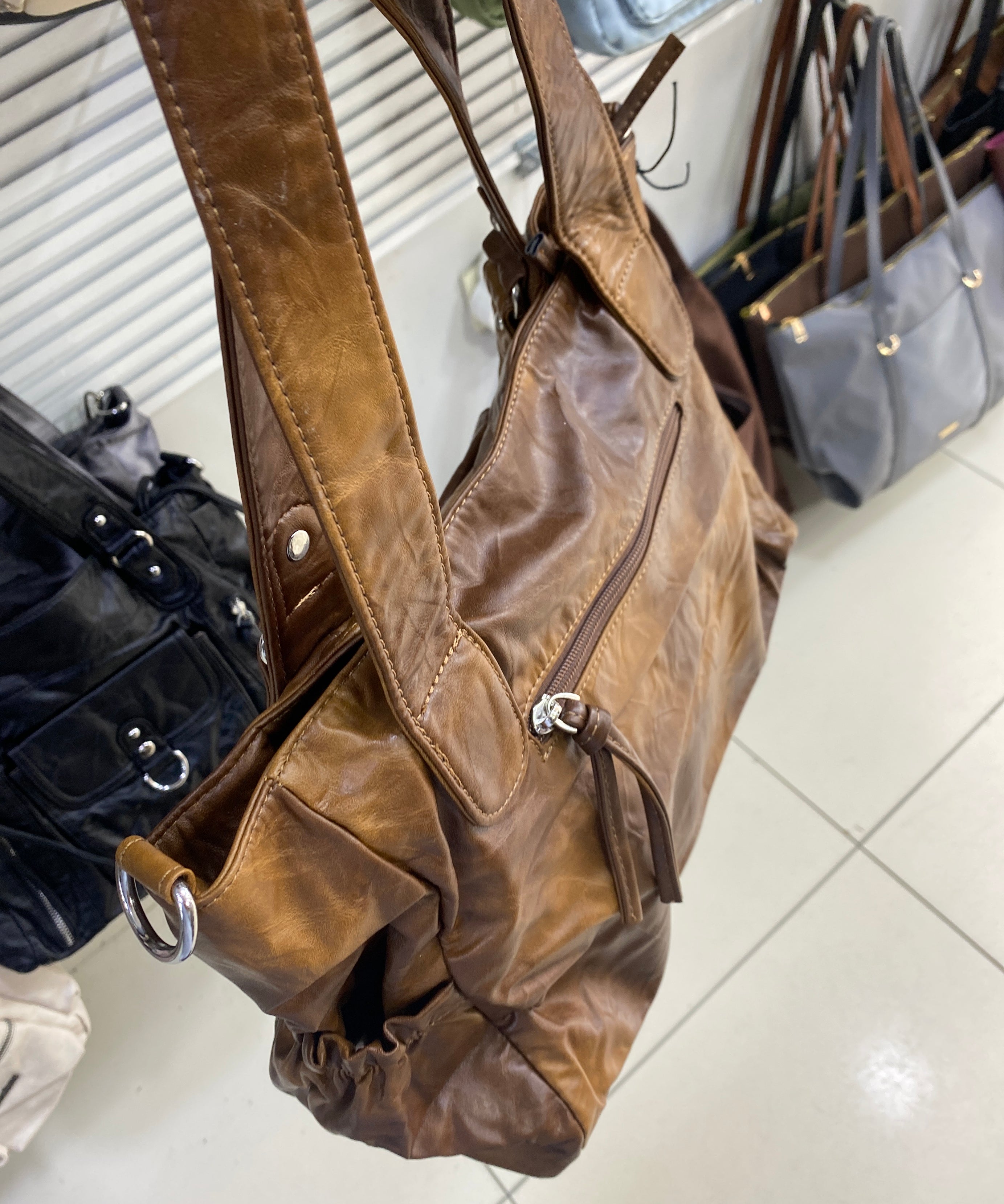 Şık, Modern ve Günlük Kullanım İçin İdeal angel retro Tarz ccs-18382