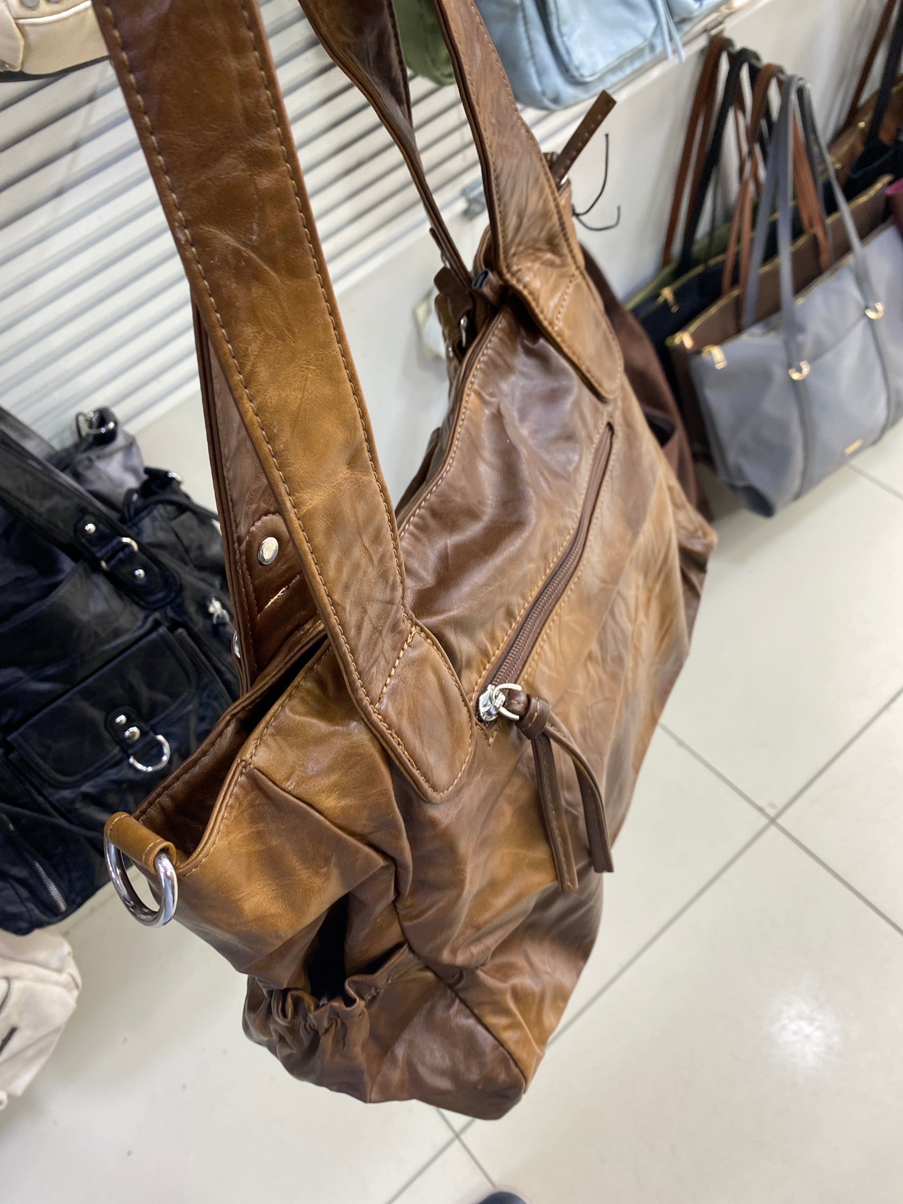 Şık, Modern ve Günlük Kullanım İçin İdeal angel retro Tarz ccs-18382