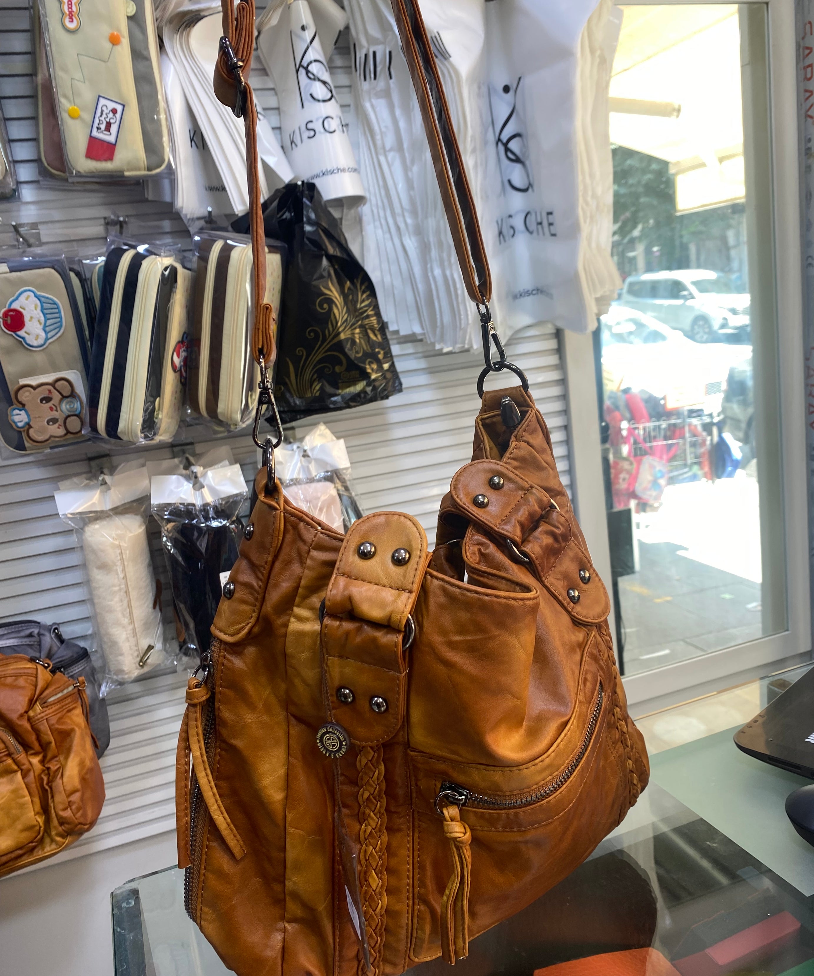 Hafif Çok Gözlü Yumuşak  Yıkama deri çapraz askılı retro detaylı Angel kavi-2504