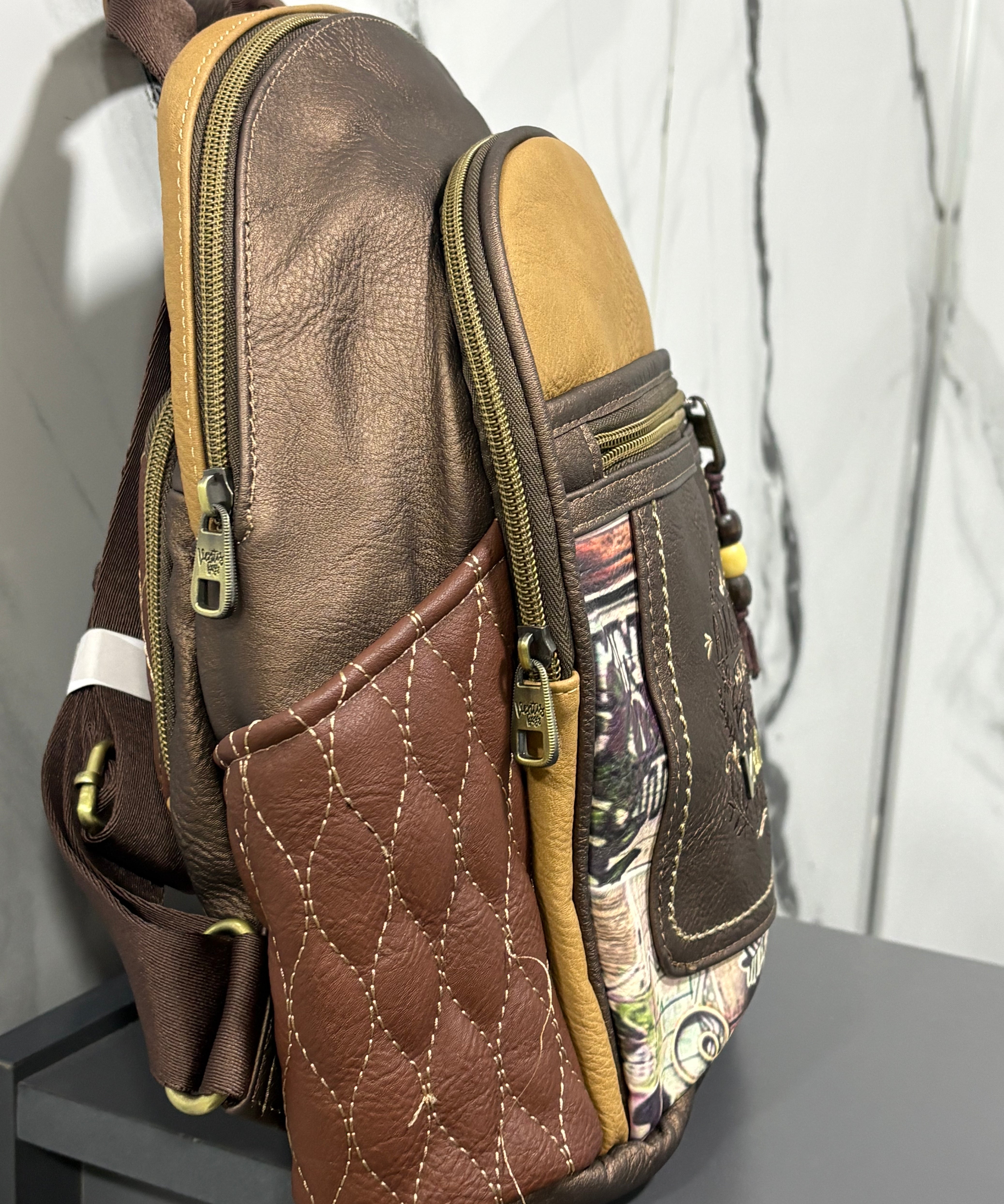 ventis model retro tarz çok bölmeli nakışlı sırt çantası