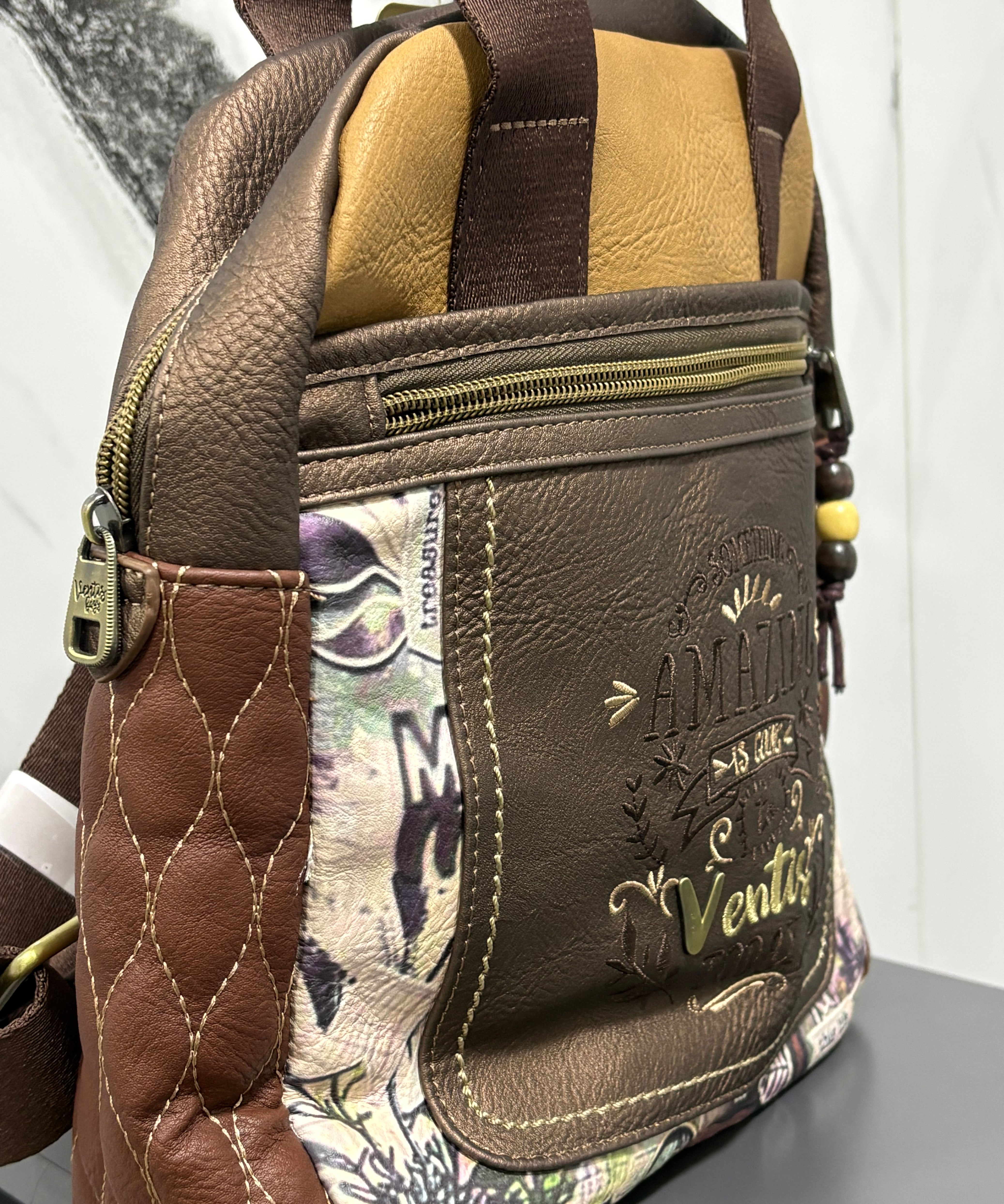 ventis model retro tarz çok bölmeli nakışlı el omuz çapraz model çantası