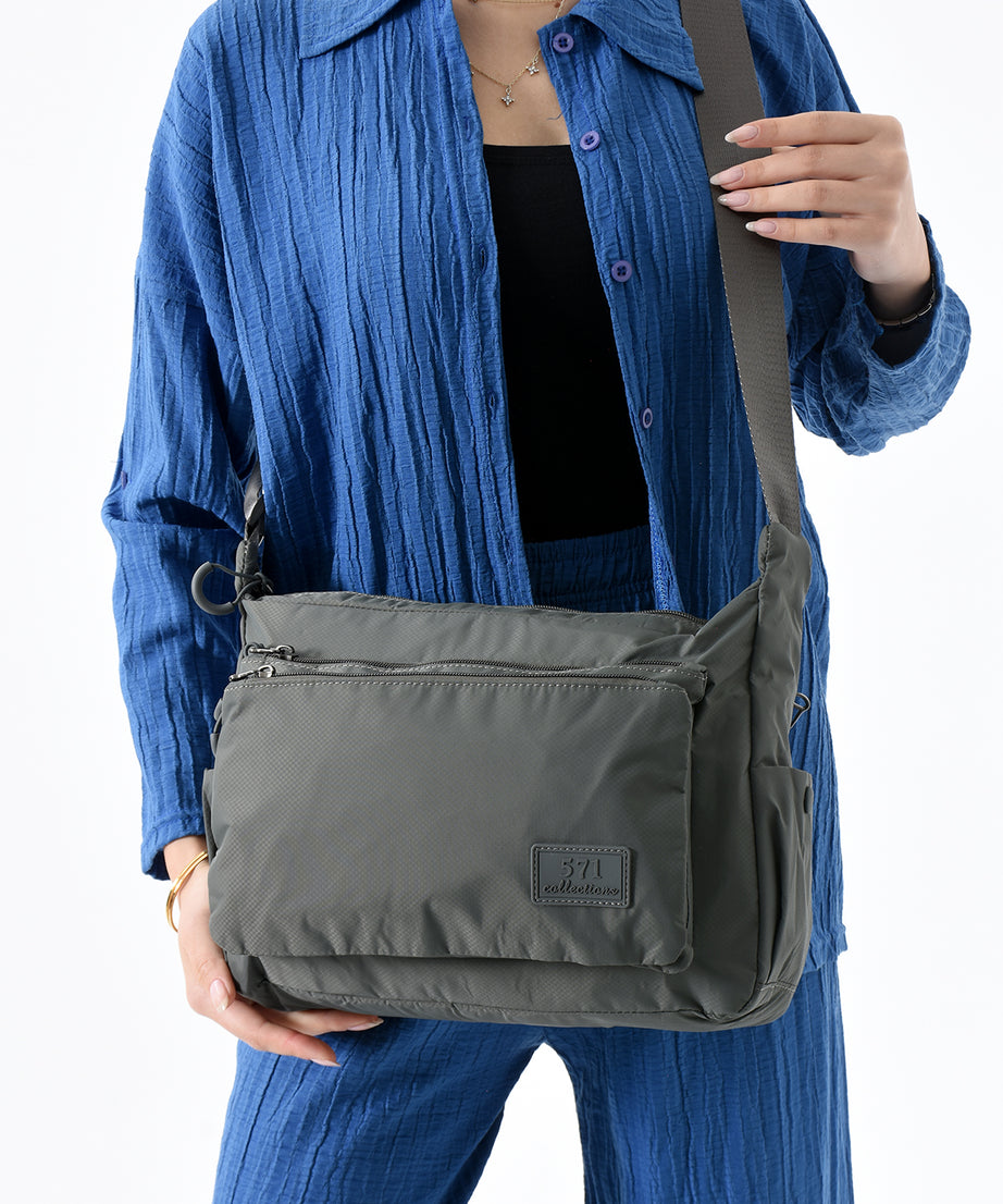 Ultra Hafif Su Geçirmez Çok Cepli Omuz Çantası (Model: 571-9J)