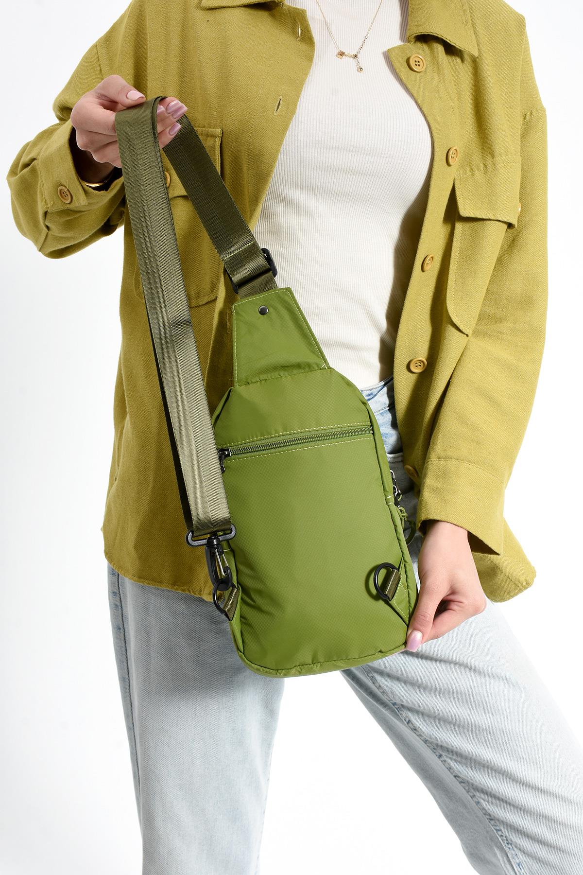 Üç Bölmeli Unisex Bodybag Açık Yeşil detay 2